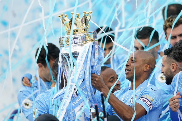 A Manchester City játékosai az angol bajnoki címet ünneplik – Fotó: AFP