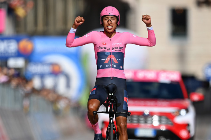 Egan Bernal nyerte a Giro d'Italiát, Valter Attila a 14. lett