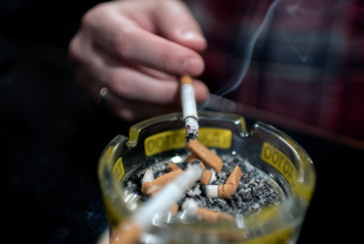Egyre több nő dohányzik, és több közöttük a tüdőrákos