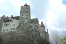 Romániában már Drakula kastélyában is oltanak