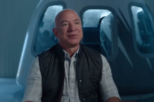 Az első űrturisták között repül az űrbe Jeff Bezos is az Amazon rakétaprojektjében