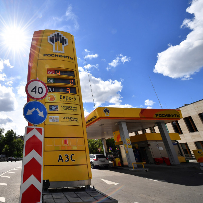 Olajhiányt okozhat a zöld fordulat a legnagyobb orosz olajcég vezetője szerint