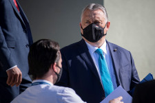 Ügyesen lavírozott a Fidesz a járványintézkedésekkel