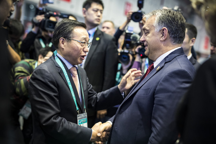 Orbán Viktor miniszterelnök találkozója Csen Sze-csinggel, a Bank of China elnökével Sanghajban 2018. november 6-án – Fotó: Szecsődi Balázs / Miniszterelnöki Sajtóiroda / MTI
