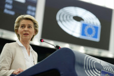 Von der Leyen: A Marshall-terv óta nem volt ekkora fejlesztési program