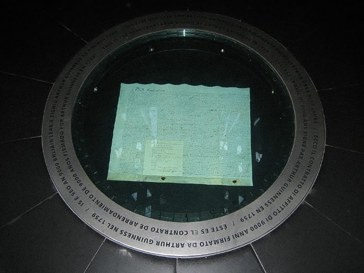 Az Arthur Guinness által 1759-ben aláírt bérleti szerződés – Fotó: Greenstreetm / Wikipedia