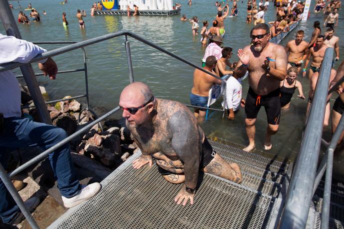 Balaton, 2020. Egy teljes órát javított Rocky a 2015-ös idején. Idén úszásnemet vált – Fotó: Patkás Tamás