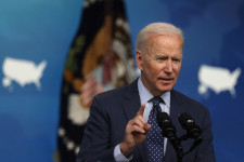Biden visszavonja a TikTok kitiltását célzó rendeletet