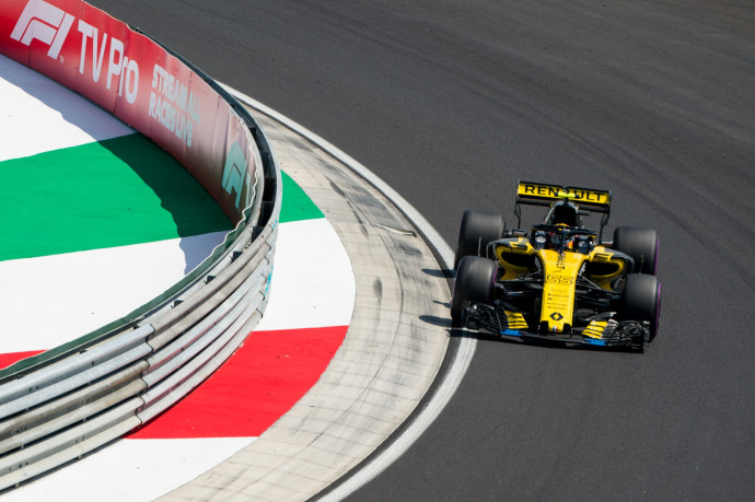 A Forma–1-re látogató külföldieknek is elég lesz egy 72 órán belül elvégzett PCR-teszt a belépéshez