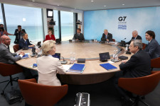 Kína üzent a G7-es vezetőknek: Elmúltak azok az idők, amikor országok egy kis csoportja döntött a világ dolgairól