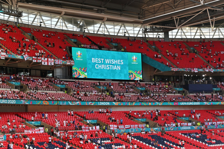 Christian Eriksennek üzentek a Wembley-ben – Fotó: Justin Tallis/Reuters