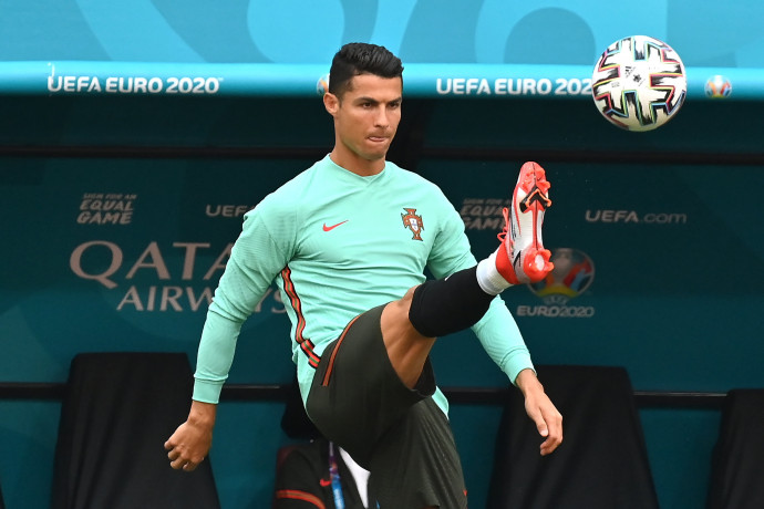 Cristiano Ronaldo a portugál labdarúgó-válogatott edzésén a Puskás Arénában 2021. június 14-én – Fotó: Illyés Tibor / MTI