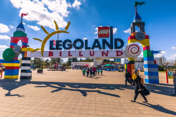 A dániai Legoland bejárata – Fotó: RPBaiao / Shutterstock