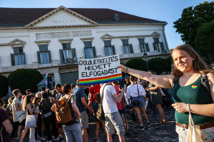 Ha nem támogat a tanárom, akkor valószínűleg öngyilkos lettem volna, vagy egy hazug életet kellett volna leélnem