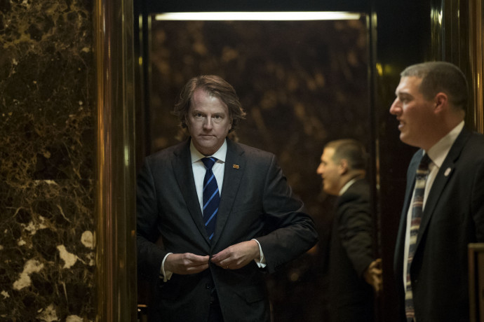 Don McGahn a Trump Tower előcsarnokában, 2016-ban – Fotó: Drew Angerer / Getty Images / AFP