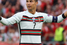 Véletlenül sem Ronaldo miatt esett a Coca-Cola árfolyama