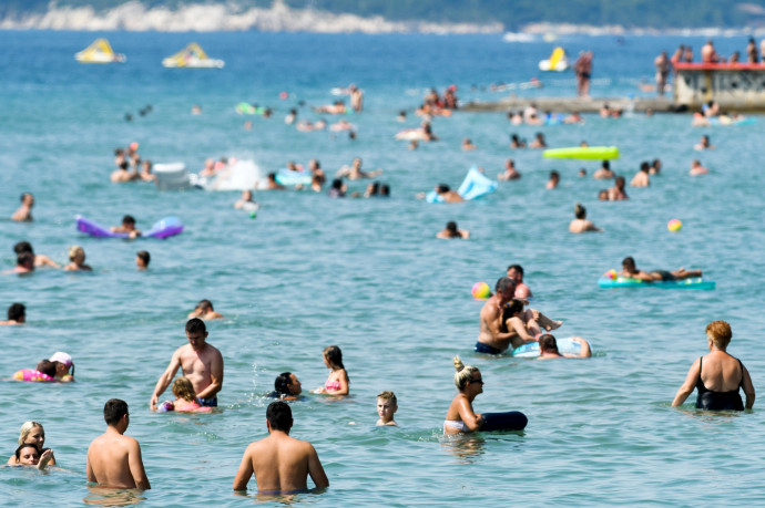 Már védettségi igazolvány nélkül is be lehet utazni Horvátországba