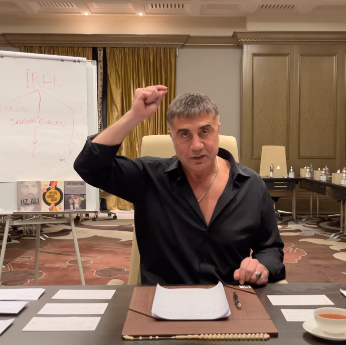 Dubajba menekült török maffiózó a Youtube-on borította az asztalt Erdoganra