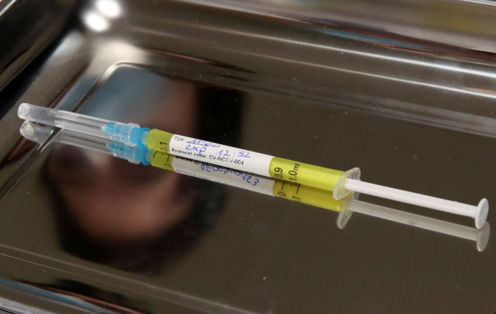 Egy adag CureVac-vakcina brüsszeli tesztelés alatt 2021. március 2-án – Fotó: Yves Herman / Reuters