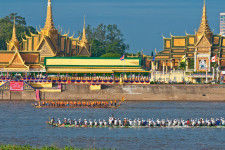 Felségsértéssel vádoltak meg három környezetvédőt Kambodzsában, mert egy folyószennyezést dokumentáltak