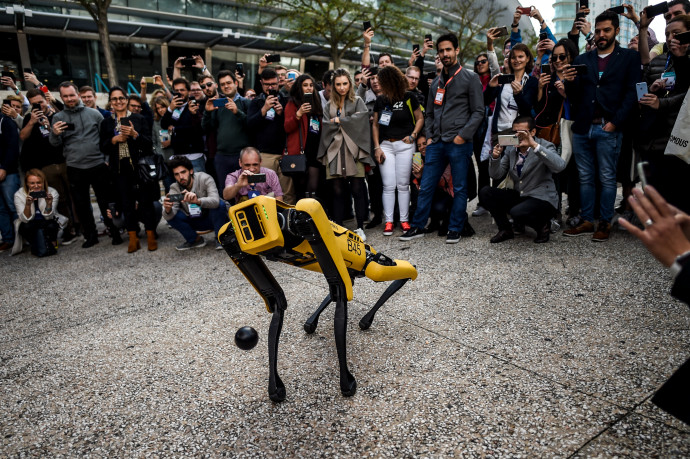 Többségi részesedést szerzett a Hyundai a robotkutyákat gyártó Boston Dynamicsben