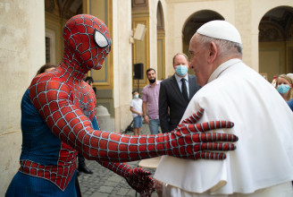 Ferenc pápa találkozott a Pókemberrel