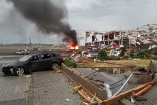 Több településen tornádó pusztított Csehországban, kétszáz fölött a sérültek száma, halálos áldozatok is vannak