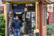 A Mediaworks tulajdonában álló cég fogja terjeszteni a Blikket és a Népszavát