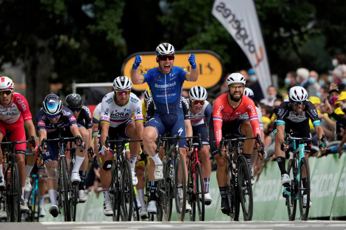 Mark Cavendish nyerte a Tour de France 4. szakaszátFotó: Daniel Cole/AFP