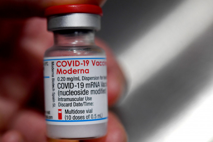A Moderna és a Szputnyik is jól működik a delta variáns ellen a vakcinák fejlesztői szerint