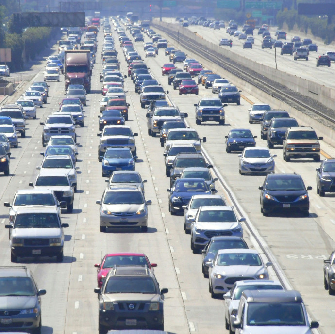 Biden infrastrukturális forradalma nem elég zöld, és nem szállítja ki az autójukból az amerikaiakat