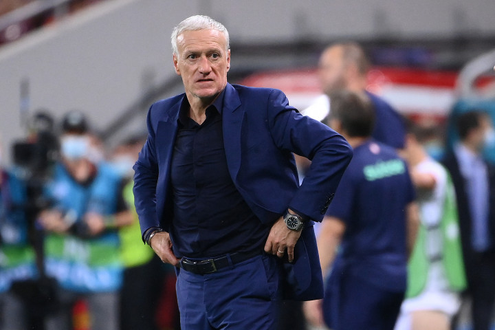 Didier Deschamps a Svájc elleni Eb-nyolcaddöntőn Bukarestben – Fotó: FRANCK FIFE / POOL / AFP