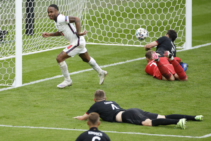Raheem Sterling megszerzi az első gólt az angol csapatnak a Wembley-ben a németek ellen 2021. június 29-én – Fotó: JOHN SIBLEY / POOL / AFP