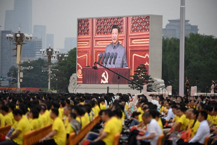 Hszi Csin-ping kínai elnök beszél a Kínai Kommunista Párt megalapításának 100. évfordulóján – Fotó: Wang Zhao / AFP