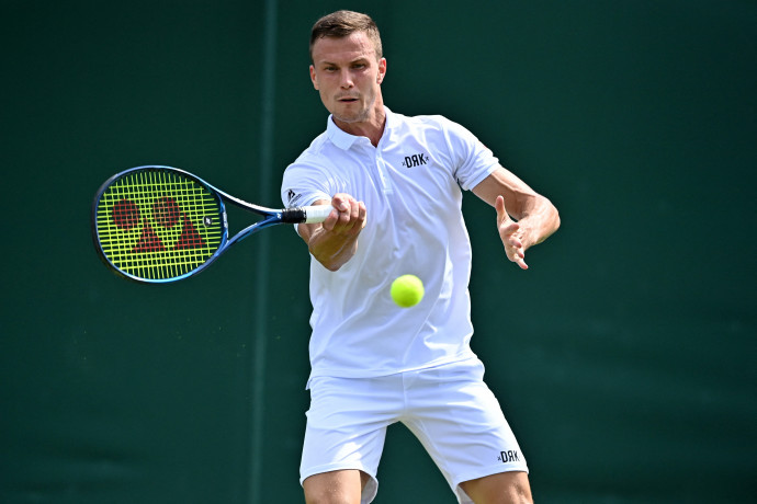 Fucsovics Márton újabb kiemelt teniszezőt győzött le Wimbledonban, bejutott a legjobb 16 közé