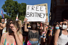 Britney Spears még a fogamzásgátló spirált sem távolíthatta el a gyámsága alatt