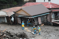 Több mint százan eltűntek egy japán földcsuszamlásban