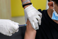 Izraeli kutatás: a delta variánssal szemben nem annyira hatékony a Pfizer vakcinája