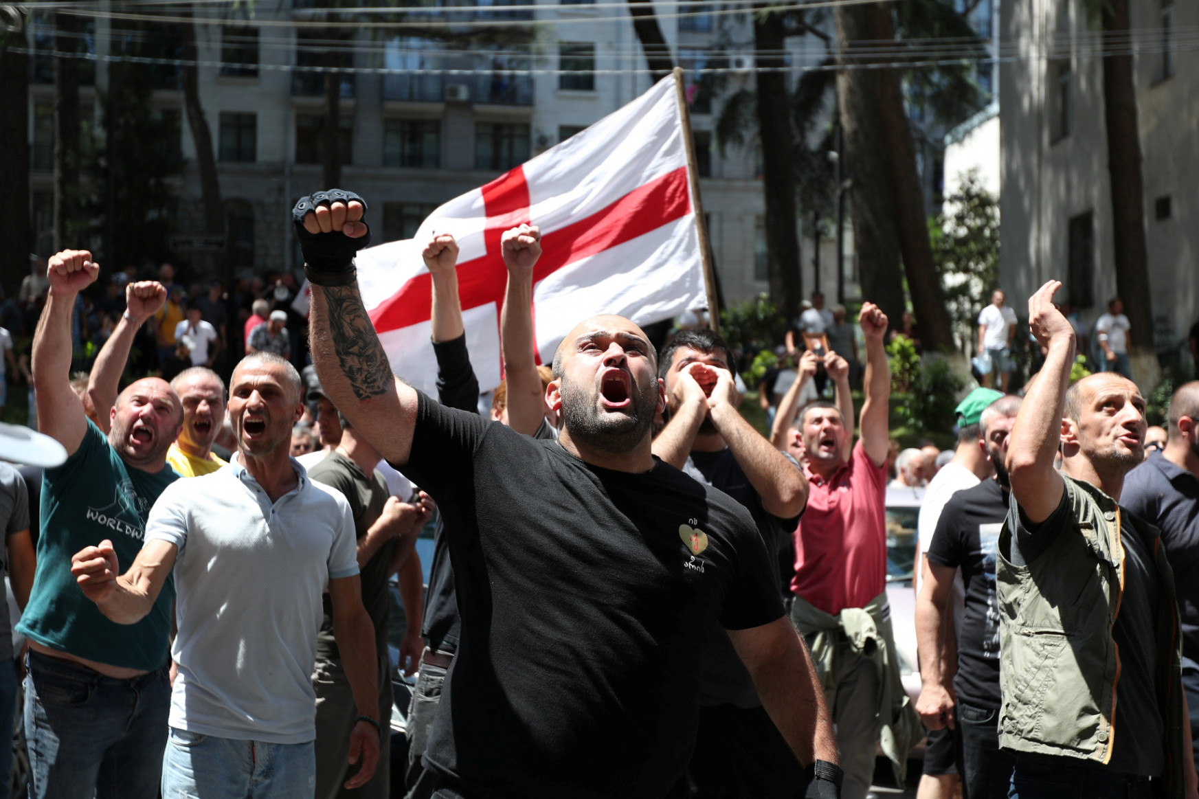 Erőszakba fulladt az ellentüntetés, lefújták a Pride-felvonulást Grúzia fővárosában