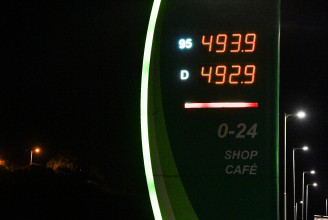 Közel az 500 forintos benzin: miért száll el most mindennek az ára?