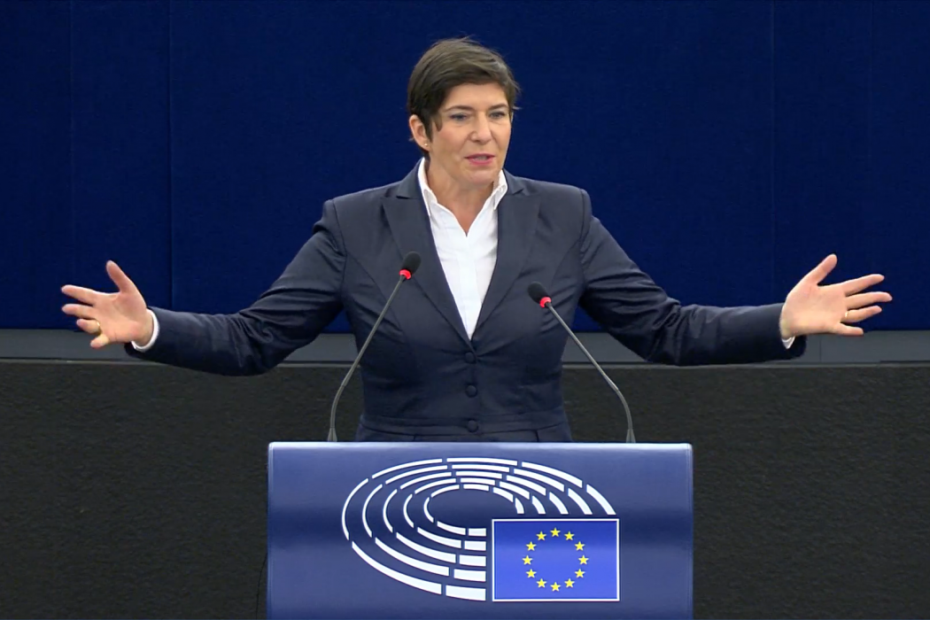 Dobrev Klára szólal fel a parlamentben – Forrás: multimedia.europarl.europa.eu