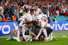 Anglia Eb-döntős, a hosszabbításban 2-1-re legyőzte Dániát