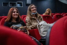 Amint nem kellett védettségi, egyből megrohantuk a mozikat
