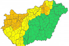 Soprontól Balatonfüredig másodfokú riasztást adtak ki felhőszakadás miatt