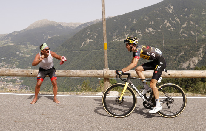 A szakaszgyőztes Sepp Kuss a Tour de France 15. szakaszán – Fotó: Stephane Mahe / Reuters