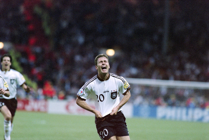 Oliver Bierhoff gólöröme a csehek elleni aranygól után az 1996-os Eb-döntőben – Fotó: Boris Horvat / AFP