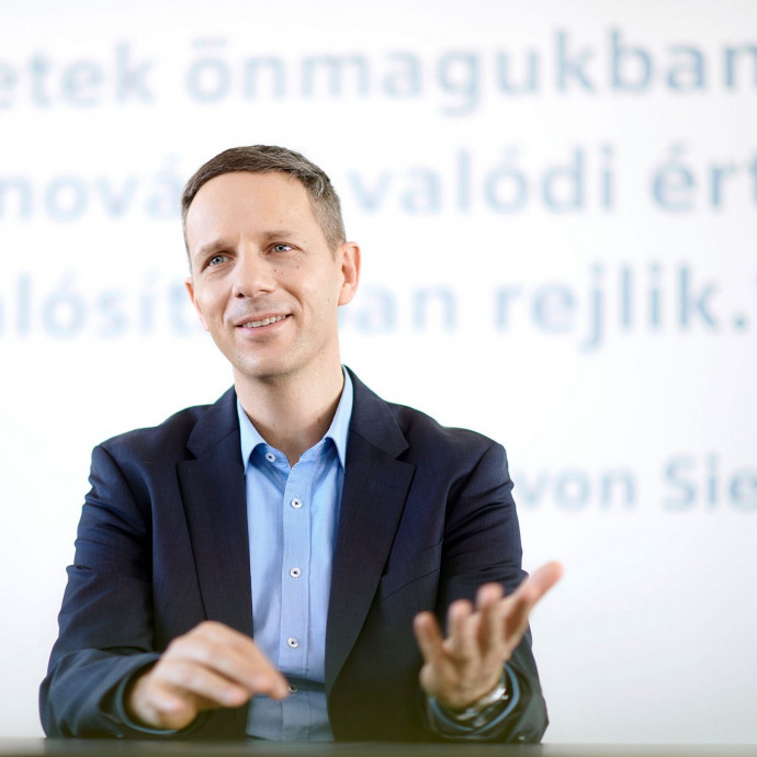 Olyan cégekkel versenyzünk, amelyeket 5-10 éve alapítottak, de lehet, hogy 5 év múlva már nem lesznek itt