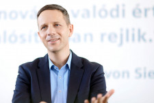 Olyan cégekkel versenyzünk, amelyeket 5-10 éve alapítottak, de lehet, hogy 5 év múlva már nem lesznek itt