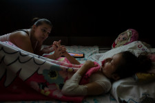 Ritka génbetegséggel küzdő kislány történetét mutatja be a tavalyi év legjobb fotósorozata