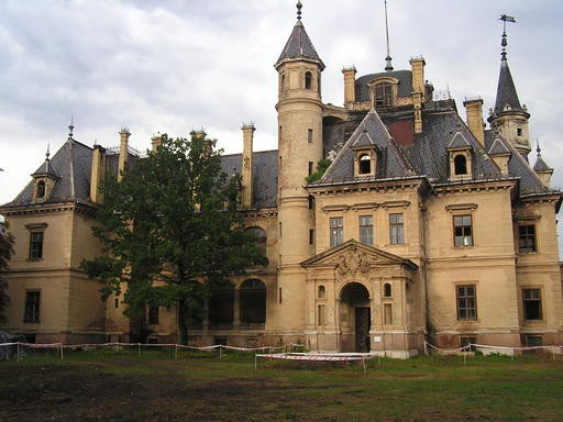 A turai Schossberger-kastély – Fotó: Wikimedia Commons